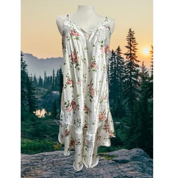 VINTAGE Victoria’s Secret GOLD LABEL Satin Floral Babydoll Slip Dress Size Large